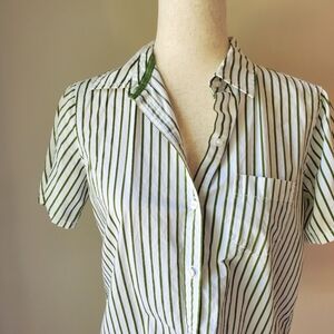 Vintage Liz Claiborne Vertical Stripe Green And White Short Sleeve Button Up S